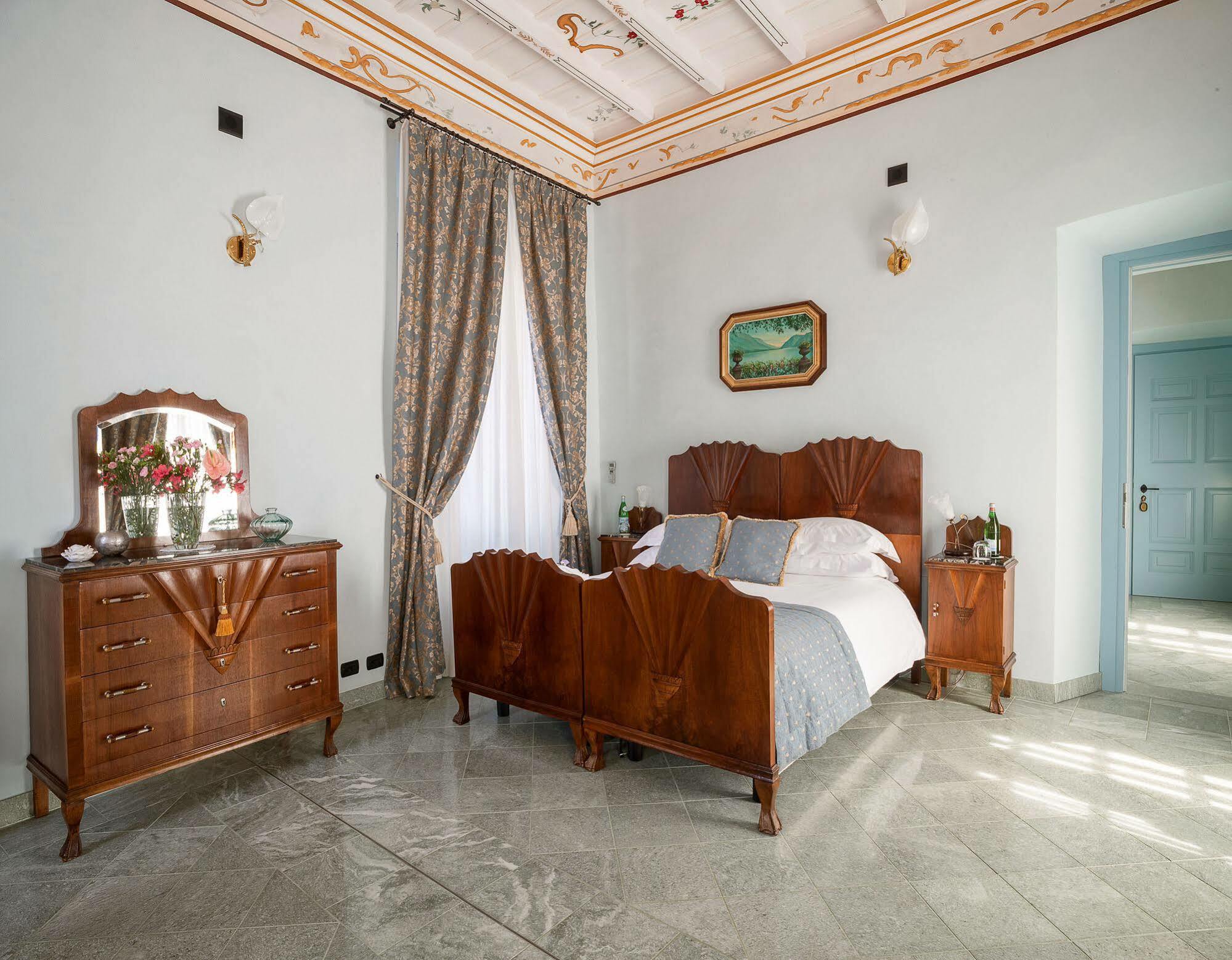 Palazzo Del Vicere Aparthotel Lezzeno Kültér fotó